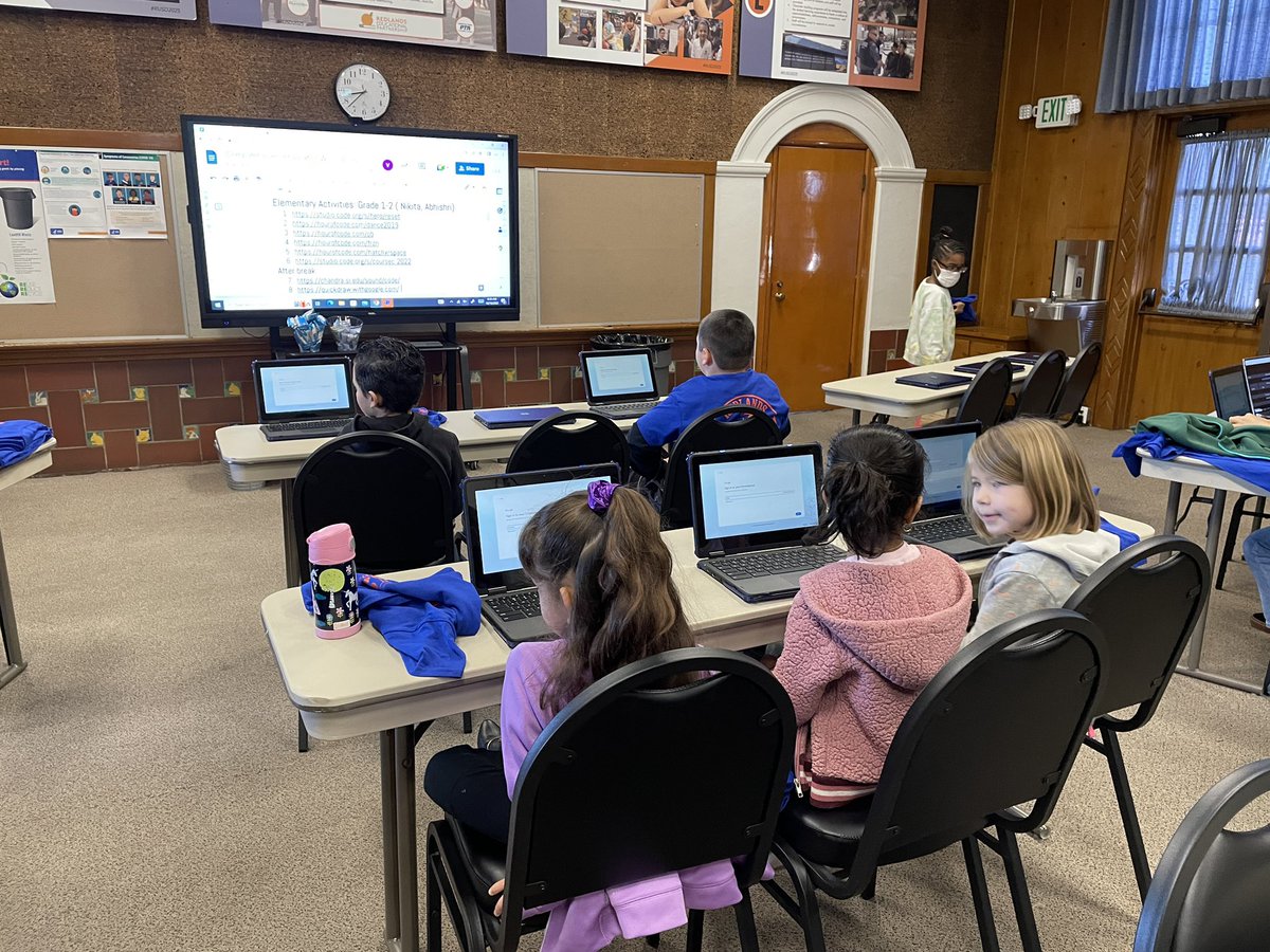 RedlandsSTEAM's tweet image. Excited to see so many @RedlandsUSD parents and students getting ready to kickoff #DayofCoding to celebrate #CSEdWeek2022 @RedlandsUSDSupt @CSforALL @CSforCA #RUSD2025
