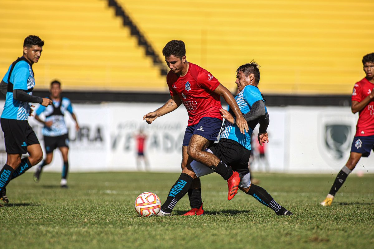 Progreso_FC's tweet photo. El día de hoy, tuvimos interescuadras ante @venadosfc 🦌 en el 🏟️ Carlos Iturralde Rivero. 

De esta manera, cerramos nuestra primera semana de pretemporada. 👊🏼🔥

#ReyesDelMar 🔱 #ProgresoFC 🦈 https://t.co/qx2GPQu01k