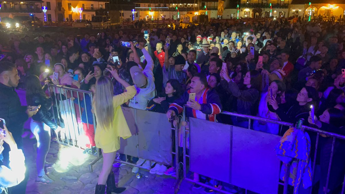 LicoreraBoyaca's tweet image. Así fue la espectacular presentación de la mexicana 🇲🇽 @KateBotello_  en el XXXIV Festival de Luces🎆 de Villa de Leyva. 

Artista patrocinada por la @nlboyaca y #AguardienteLíder🔥.