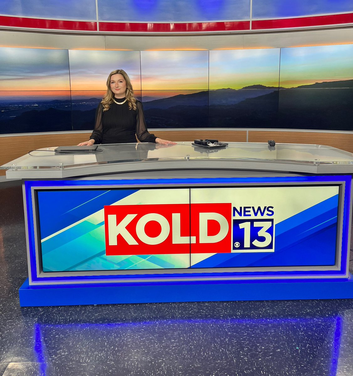 MikaIaNovitsky's tweet photo. Good morning! ☀️ You won’t be seeing me on the weekend evenings anymore. I’ll be filling in on the anchor desk for our weekend morning shows for a bit! Come join me at 7 a.m. on Saturday and 6 a.m. on Sunday on @KOLDNews 😊 https://t.co/yHztIJoXDB