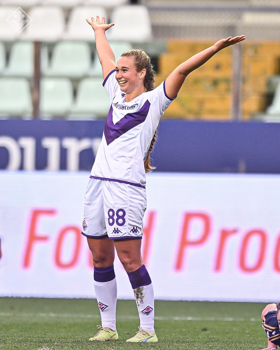 Íslenska sýningin (𝑻𝒉𝒆 𝑰𝒄𝒆𝒍𝒂𝒏𝒅𝒊𝒄 𝑺𝒉𝒐𝒘) 🇮🇸⚜️

#ForzaViola 💜 #ParmaFiorentina