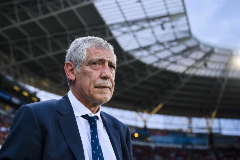 Fernando Santos: "Esta derrota foi para todos os estudantes que vão entrar agora em época de avaliações. Foquem-se nos estudos, miúdos."