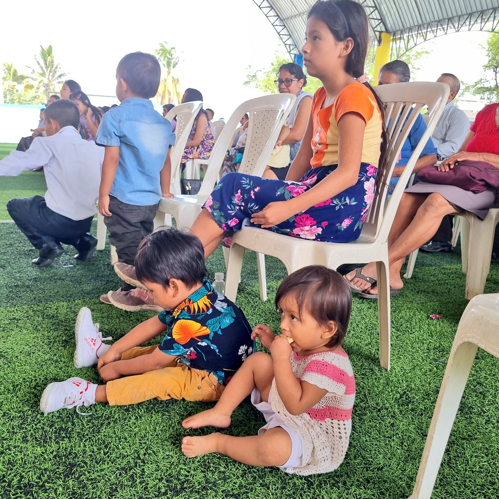 JoseUrciaCarlos's tweet photo. (BAGUA GRANDE) Desde el "Corazón de Amazonas" participando de la historia de los niños #DMUtcubambaC 
"Los niños, desde su más tierna infancia, deberían ser enseñados a obedecer a sus padres, a respetar su palabra y a reverenciar su autoridad" #YoVoy https://t.co/ObMdbVTIG1