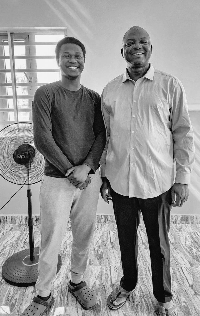 adeyinkaibidapo's tweet photo. How significant...about 48 Hours to my #birthday, reconnected to the doctor who had my birth delivery on his recent visit from U.S. to Nigeria. https://t.co/UsQlpm1yuK