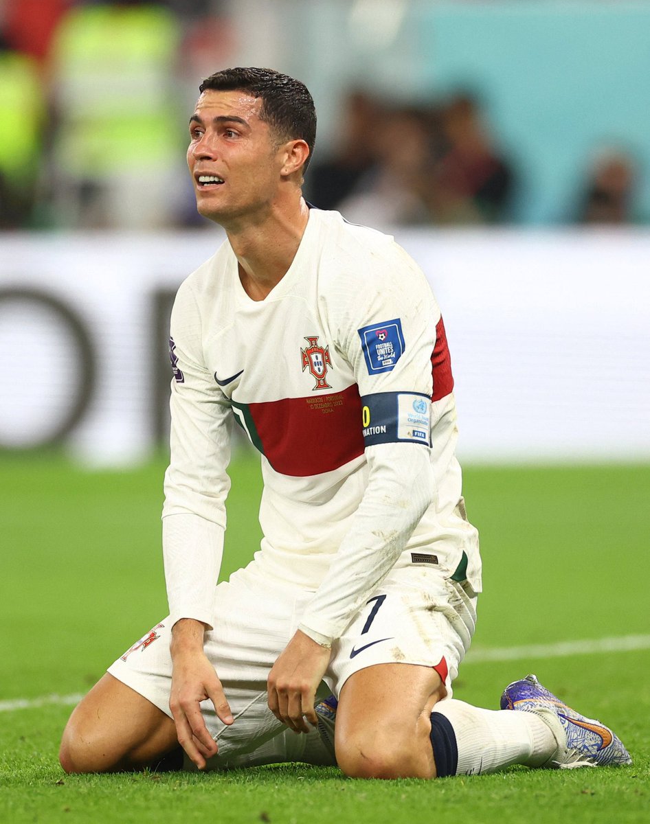 zainimalik96's tweet photo. I feel sad for Ronaldooo💔
Pain💔
#portugalvsMorocco https://t.co/Pxc3Q0K7I8