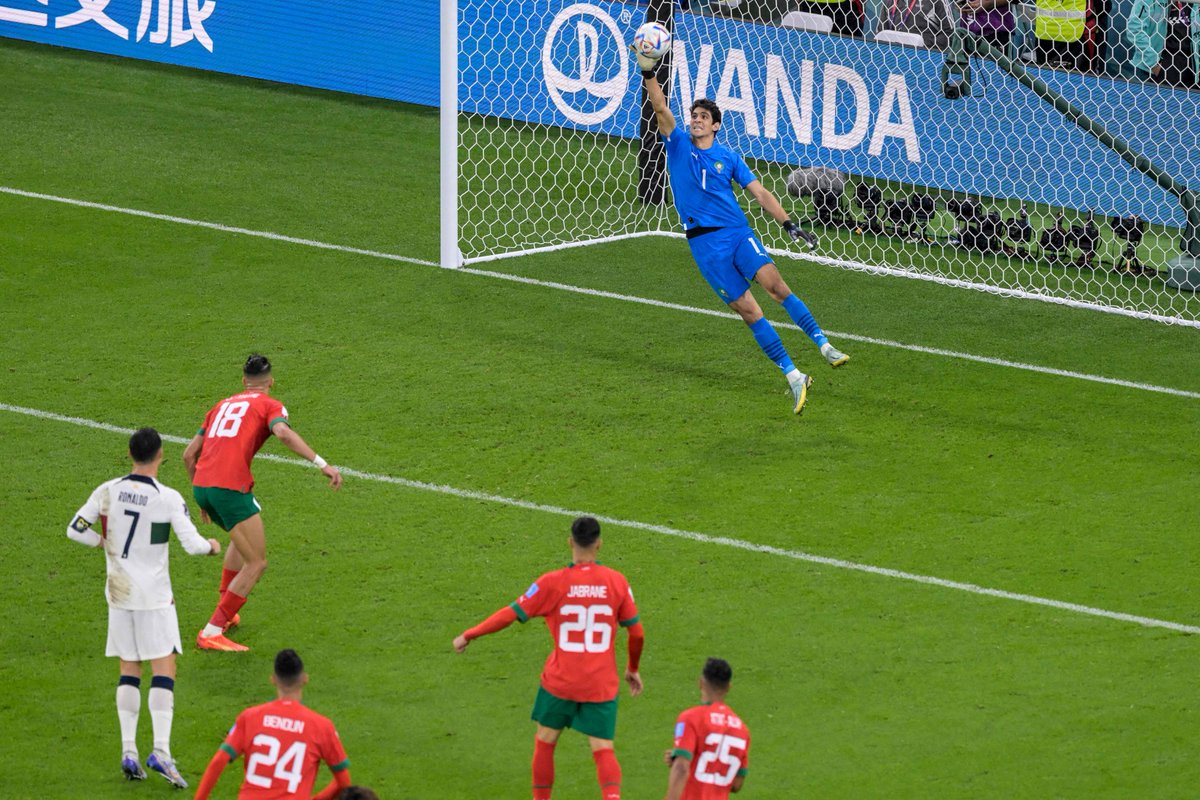 sport's tweet photo. #FIFAWorldCup
#Qatar2022 

🧤 ¡Y OTRO PARTIDAZO DE BONO!

❌ 1 solo gol en contra en todo el Mundial

🏆 Otro MVP para él https://t.co/i5TRZQMfZ3