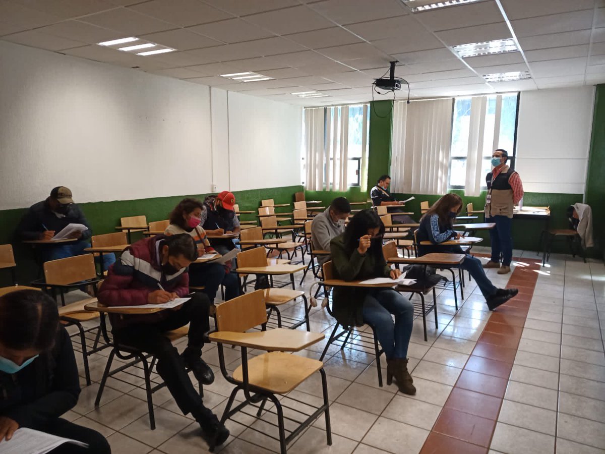 INEedomex's tweet photo. En #ValleDeChalco continúa la aplicación de examen para aspirantes a Supervisores/as y Capacitadores/as Asistentes Electorales, con un total de 299 registros, de los cuales 249 son en modalidad impreso y 50 en línea.
#Distrito32 https://t.co/iVycReOaKH
