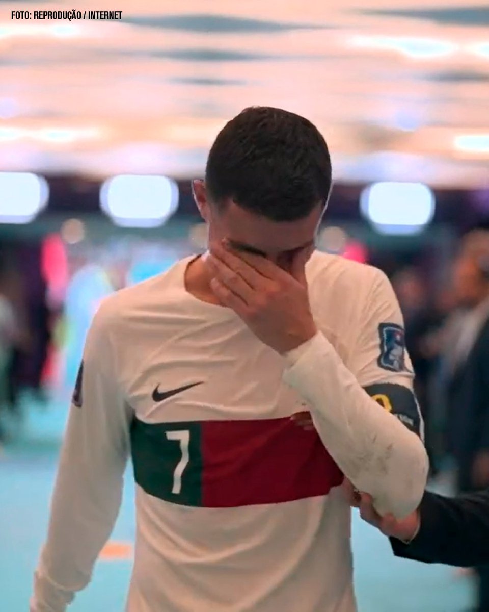 IEMAA79's tweet photo. ي ظلم الكوره 
ليله ظالمه لتاريخ المستديرة 💔💔
رونالدو #Ronaldo https://t.co/LwsQb5ajeq