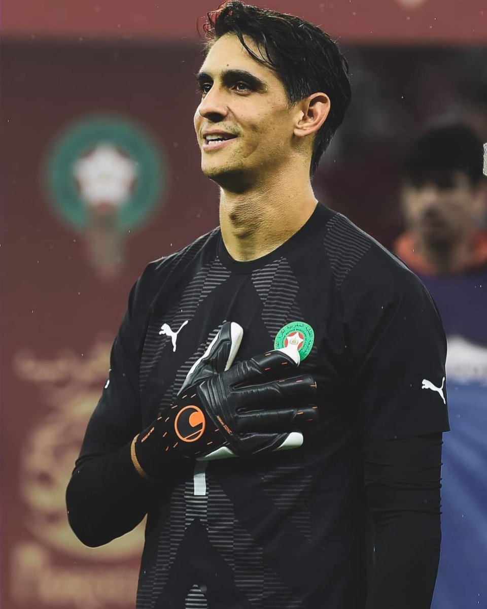 gorgeous4ew's tweet photo. ماذا تريد أن تقول لياسين بونو ❤️؟ https://t.co/efWpnm7oTw