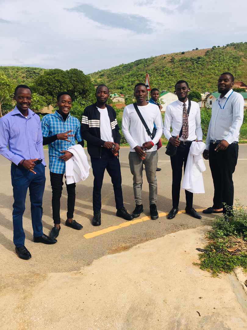 pythiaskamu's tweet image. Comrades