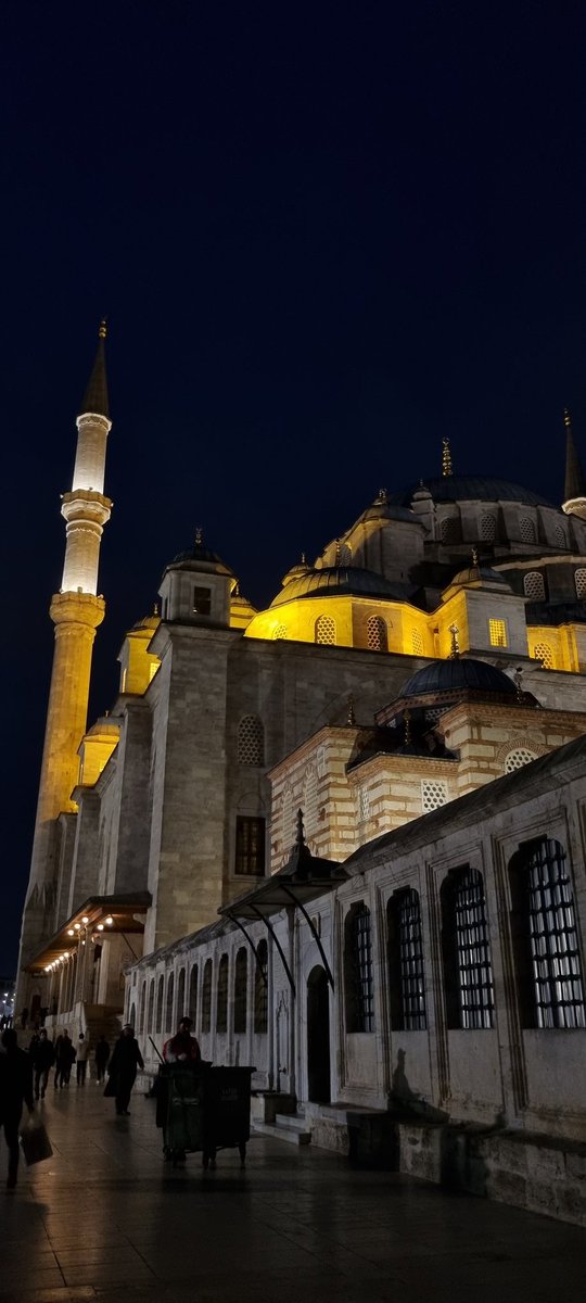 Selim__Efe's tweet photo. Fatih'ten...🌙 https://t.co/hUykSIbwfz