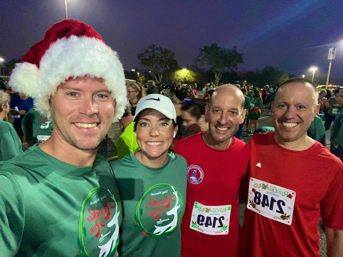 StevieAndLane's tweet photo. Fun @trackshack @SeaWorld #ReindeerRun #3MileRun #3Miler this morning with a great group of people!
#RunOrlando @citybeautiful @VisitOrlando #Run #Running #RunForTheBling #ChristmasRun #HolidayRun https://t.co/5jmaR4gmeH