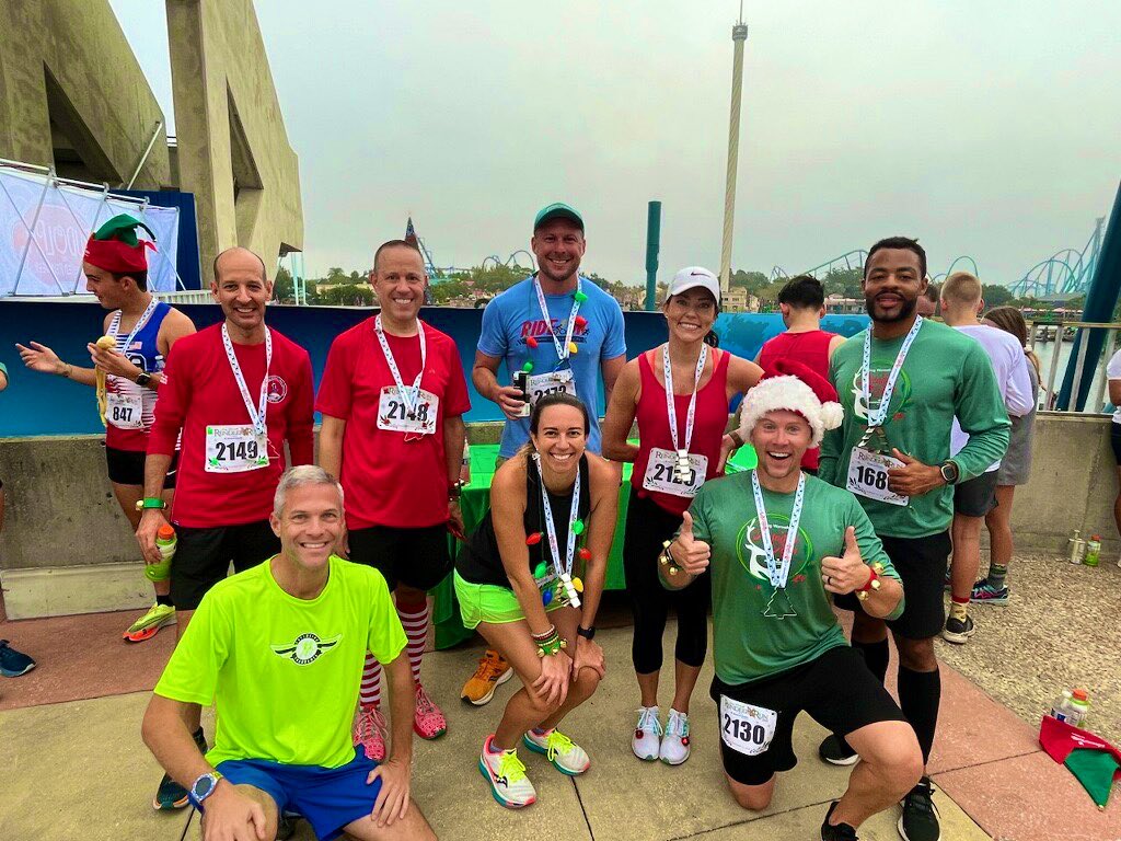 StevieAndLane's tweet photo. Fun @trackshack @SeaWorld #ReindeerRun #3MileRun #3Miler this morning with a great group of people!
#RunOrlando @citybeautiful @VisitOrlando #Run #Running #RunForTheBling #ChristmasRun #HolidayRun https://t.co/5jmaR4gmeH