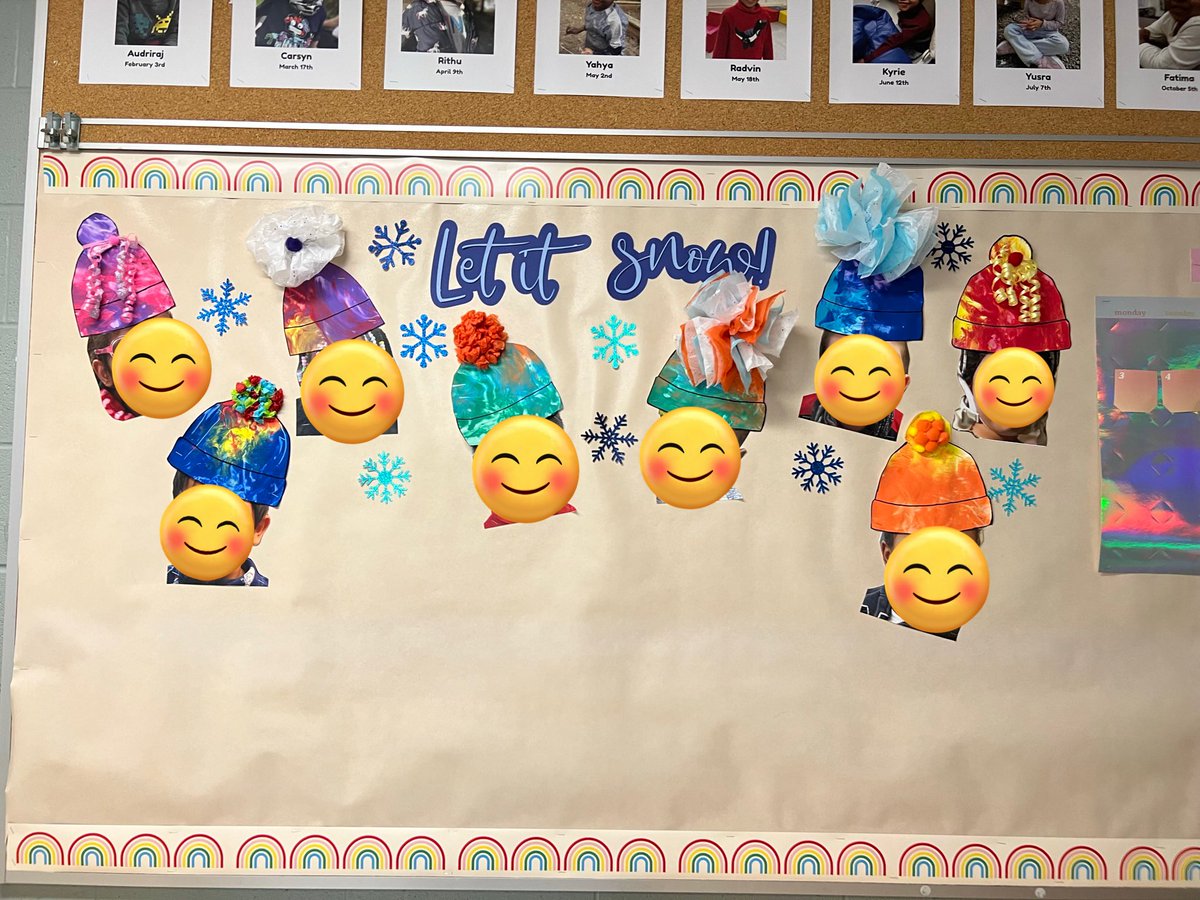 upshur_olivia's tweet photo. Room 113 is ready for snow! We had a great time painting our snow hats. Everyone picked their own colours and look how beautiful they are! 

#dklife #sensoryart #winterfun https://t.co/5PME5qaNkF