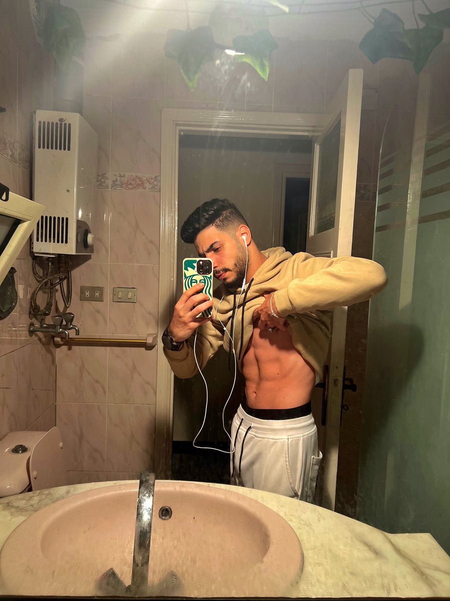 semooxx_'s tweet photo. 🦇🖤 https://t.co/3eV147O1ir