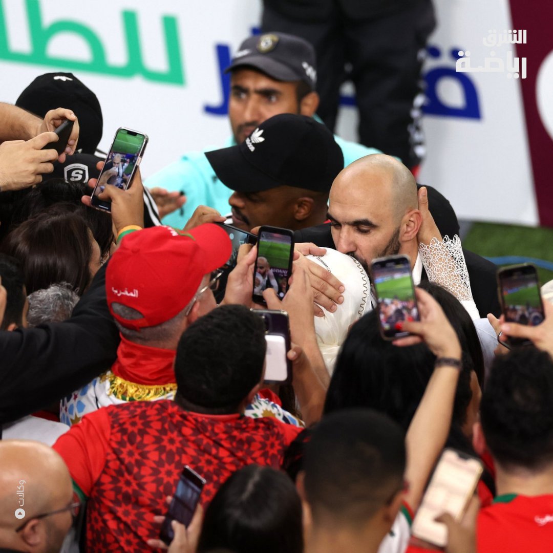 فرحة أول مدرب عربي وإفريقي يصل إلى نصف نهائي المونديال

#مونديال_الشرق
#الشرق_رياضة