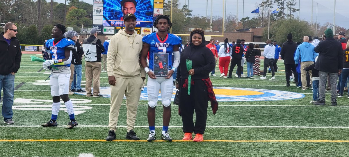 Lou Bezjak tweet media