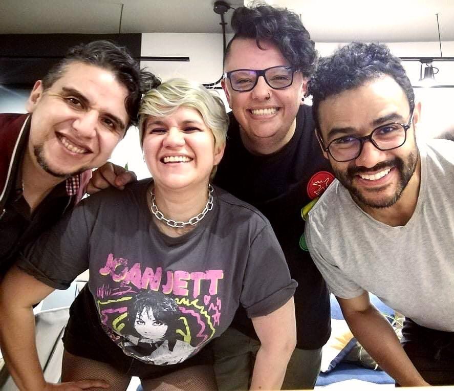 ⚡️LMO💛
•
¡Acá estamos!
•
🎸🎙🎸🥁