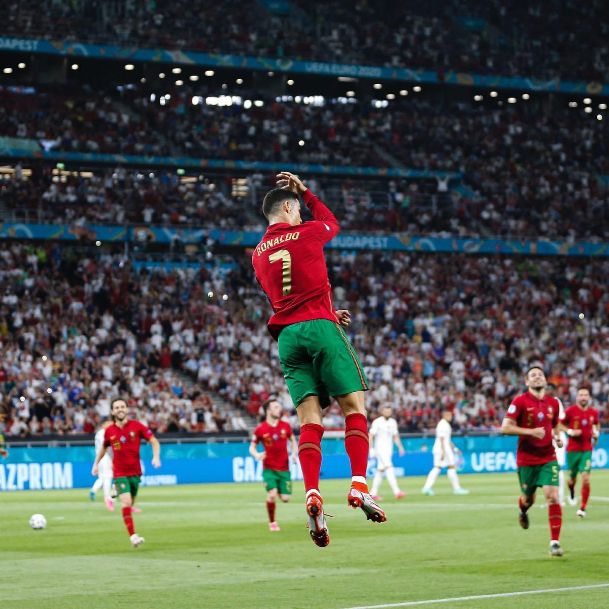 Começámos a perder este jogo, quando festejámos a vitória contra a Suíça como uma vitória contra o Ronaldo!