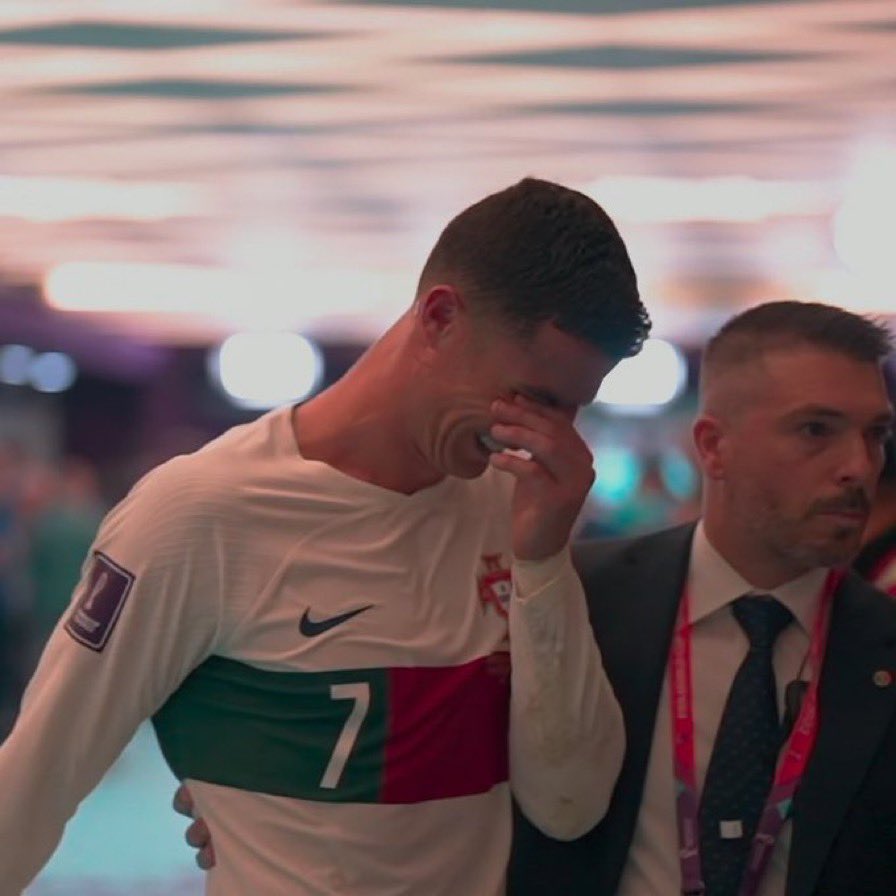 a_dh2's tweet photo. رغم أفضلية ميسي عندي سواء فاز ب #كأس_العالم_قطر2022 ام لم يفز سيبقى الاعظم كرويا😉

لكن #كرستيانو بهذا الأداء المخجل واحتياط بعد ؟!!
ستبقى حقيقة أنه لم يقدم شيء لمنتخب البرتغال في تاريخ كأس العالم .
#المغرب_البرتغال https://t.co/sFvxxkmPvV