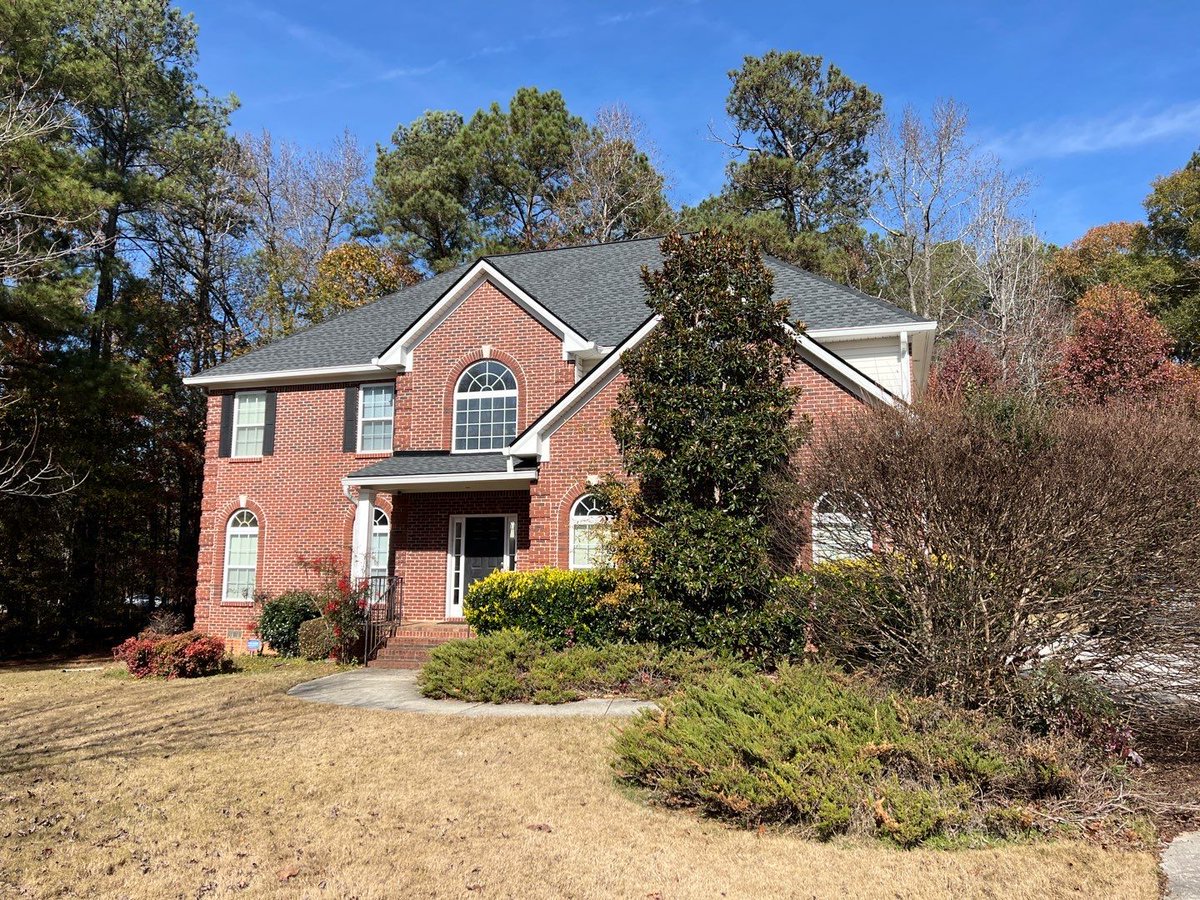 ProShieldGA's tweet image. 🔥 Exterior, interior..roof, paint, gutters?! 🔥 

You know the Pros at ShyShield have you covered. 

From simple repair to complex multi-trade, SkyShield takes care of your home or business. 

Call ANYtime for a full assessment. 

677-722-8904
Info@skyshieldroofing.net