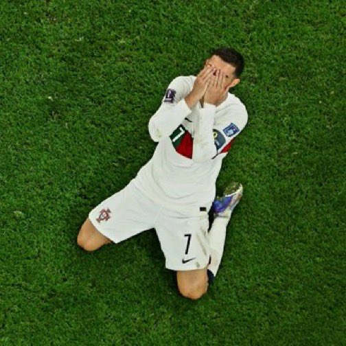 W杯 アフリカ史上初のベスト4に進出したモロッコ快進撃の一方で 涙を流すクリスティアーノ ロナウドの姿が心にくる 2ページ目 Togetter