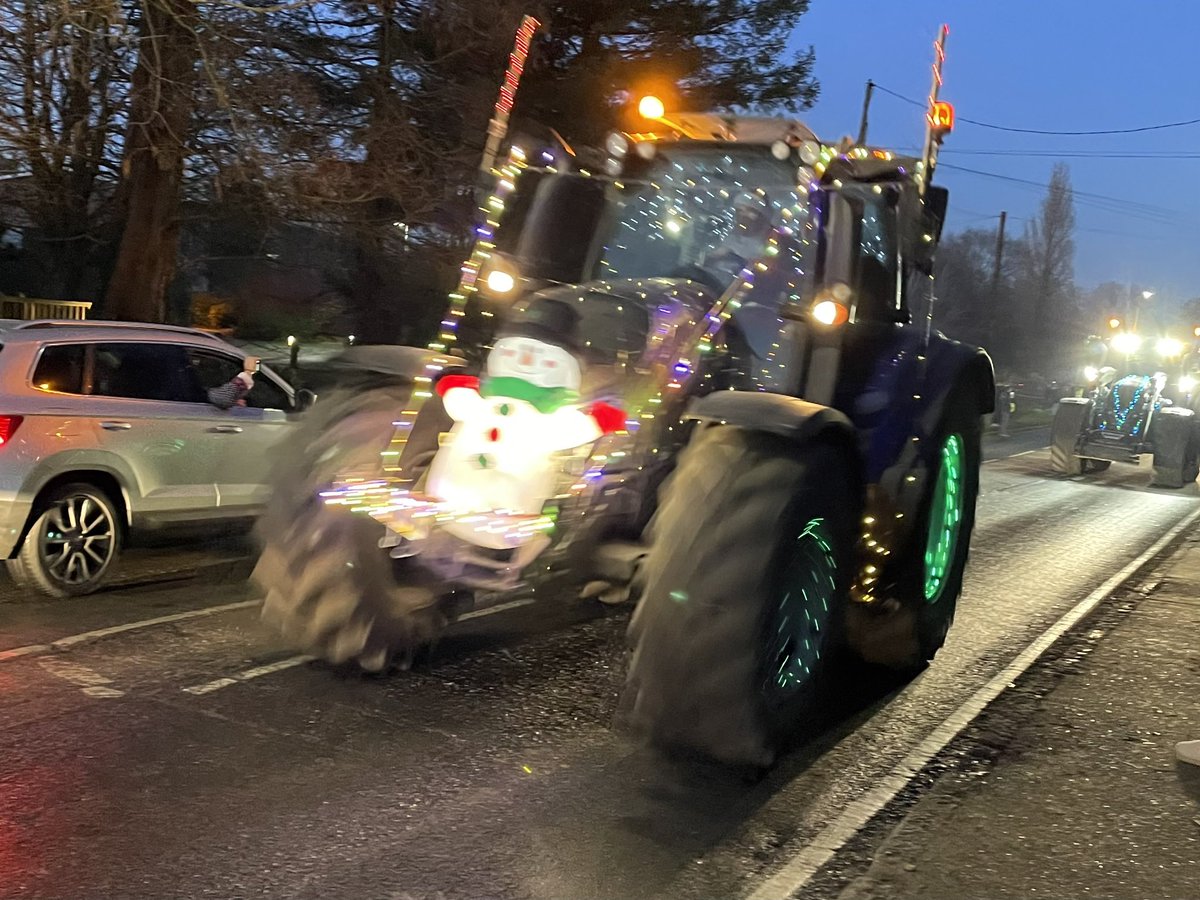 Amazing turnout at the Essex Christmas Tractor Run! <a href="/FCNcharity/">The Farming Community Network</a> <a href="/CRUKresearch/">Science and Innovation at Cancer Research UK</a> #ChristmasTractorRun #TractorRun #EssexFarmers <a href="/CrawfordsMach/">Crawfords</a>