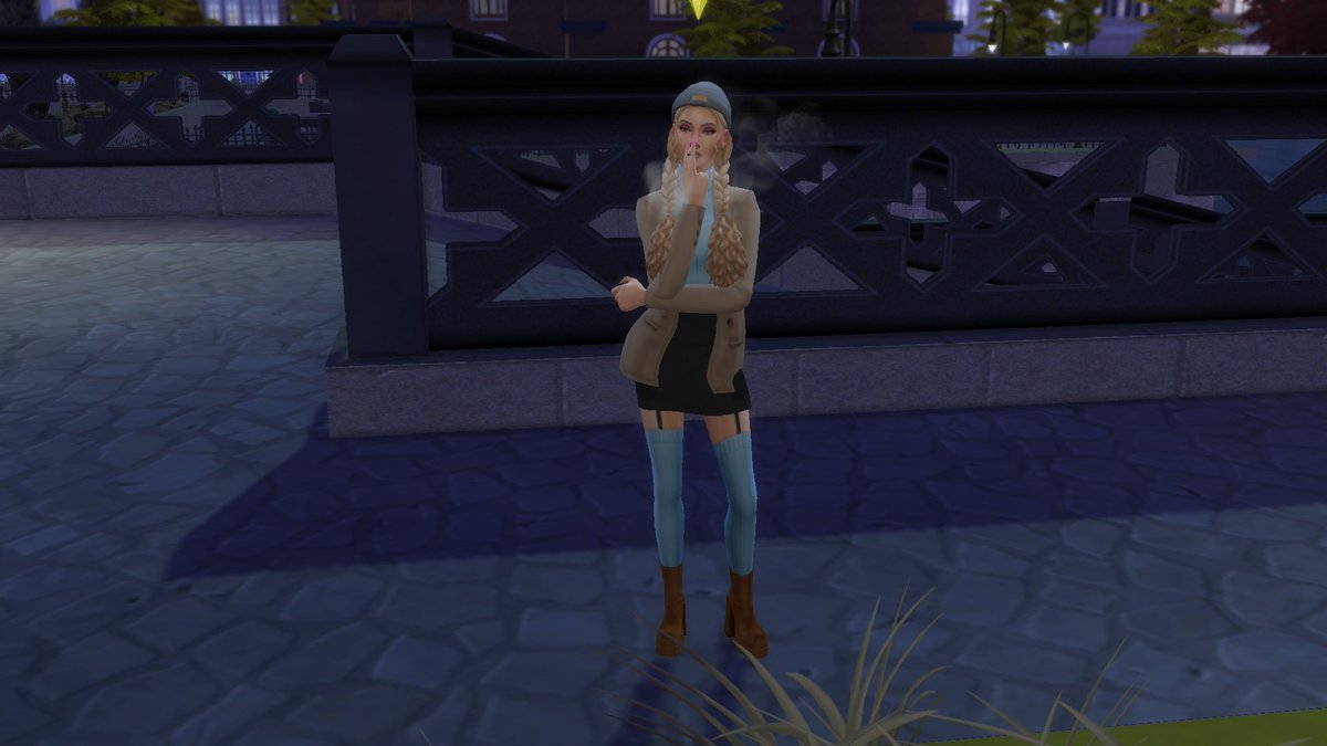 I may be just a tiny bit obsessed with Miss Russel lol 😅 #ShowUsYourSims #TS4 #TheSims