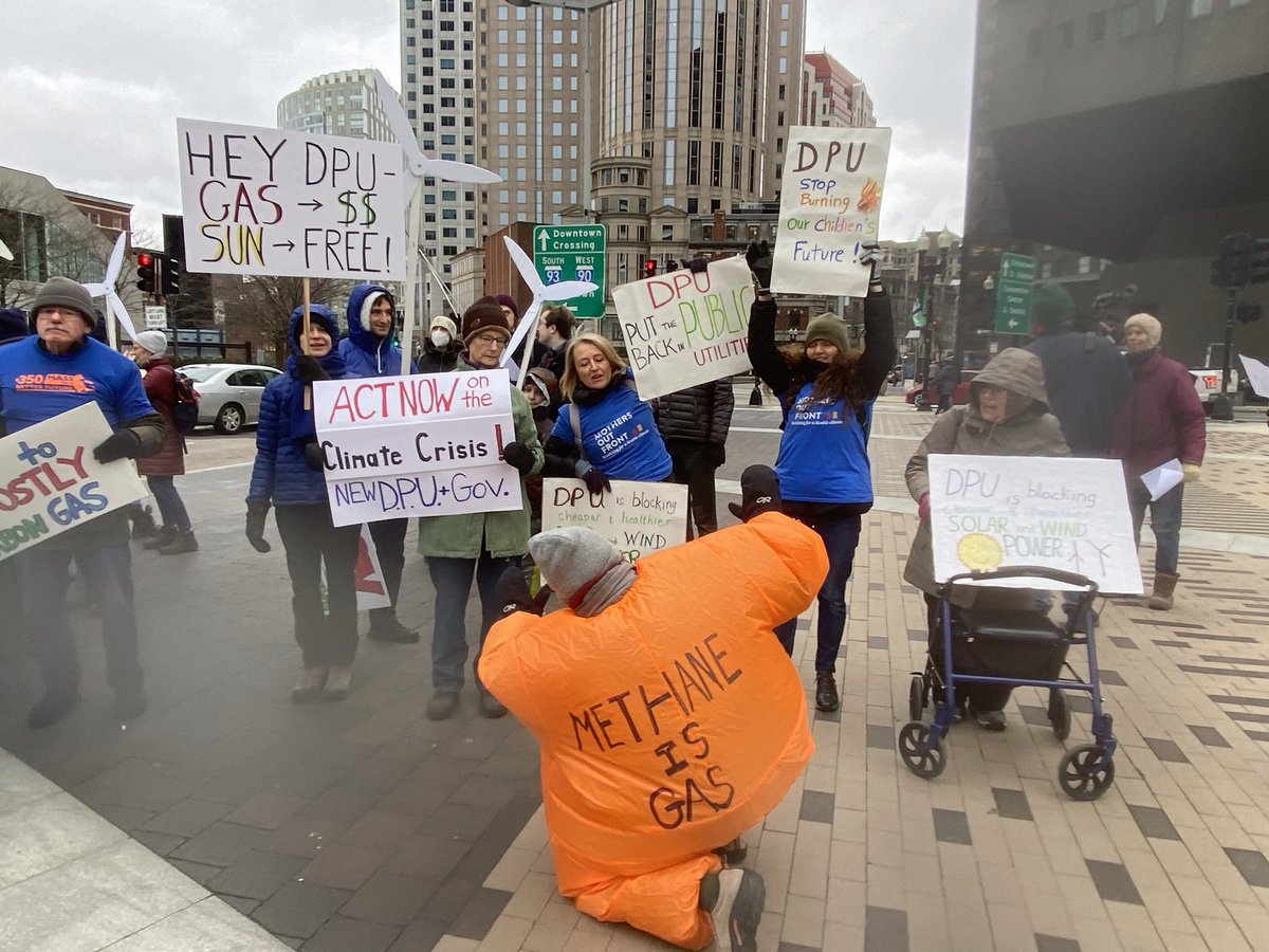 Mothers who want to protect all children are a scary sight for toxic #methane! DPU we want a just transition to renewables. Stop favoring fossil methane, it’s expensive and dangerous! #reformDPU #MAPOLI <a href="/350mass/">350 Mass</a> ⁦<a href="/MOF_Mass/">Mothers Out Front Massachusetts</a>⁩ <a href="/massclimate/">Massachusetts Climate Action Network</a> ⁦<a href="/MassAGO/">AG Andrea Joy Campbell</a>⁩ ⁦<a href="/MassEEA/">Massachusetts Energy and Environmental Affairs</a>⁩
