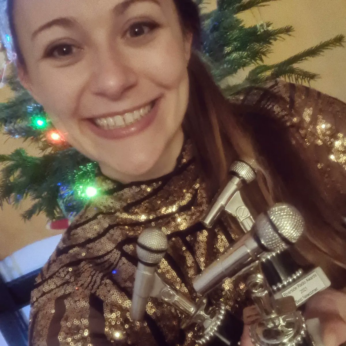 rosie_snooper's tweet photo. Rosie Hatrick 😲 Total disbelief yet thrilled to have received THREE actual proper awards for my presenting skills and radio content at the @thisisriverside Awards last night. Heres to more @saturday_splash in the new year! 🦎🐞

#presenter #childrenspresenter #award #kidsmedia https://t.co/2SP1XA7GVk