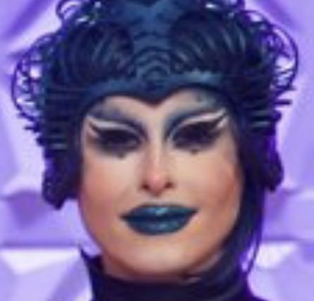 BluHydrangea_'s tweet photo. Me watching toxic Drag Race fans posting about Queen’s mental health, knowing that they’re part of the problem: https://t.co/0fnMLSpVZD
