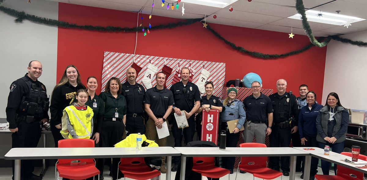It was another great year of the Heroes and Helpers Program!  Thanks <a href="/ChaskaPD/">Chaska Police Department</a> for your partnership with schools and providing this great opportunity for Chaska families!  The kids loved it!@JesElementary