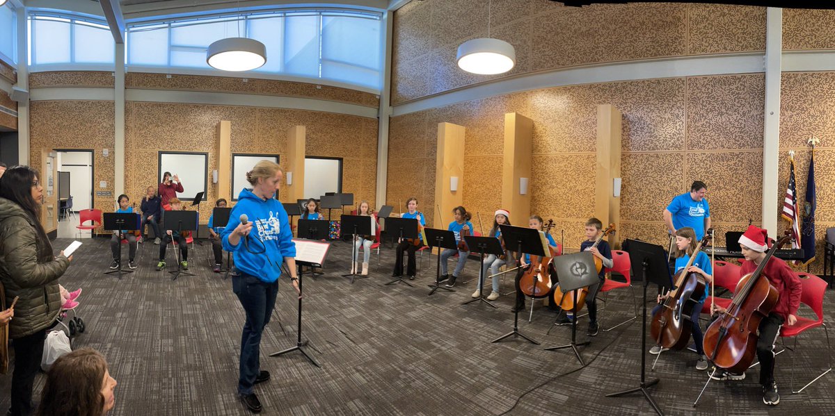 beckypallone's tweet photo. @jennbubser25 @BillHarner @QCSDnews They were wonderful! Here is the orchestra too. https://t.co/BZ4M4dc6RZ