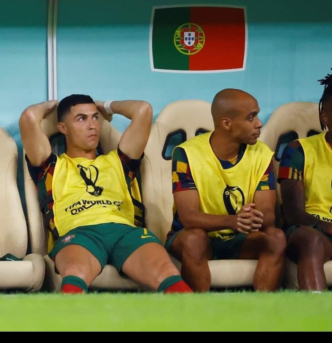 Tarihin en anlamsız dünya kupası gerçekten..
Portekiz başarılarının altında Ronaldo'nun imzası vardır.. 
Meyve veren ağaç taşlanır..
Portekiz başarılarının altında Ronaldo'nun imzası vardır.
Meyve veren ağaç taşlanır.
En anlamsız dünya kupası.
#WorldCupQatar
#WorldCup2022 #CR7𓃵