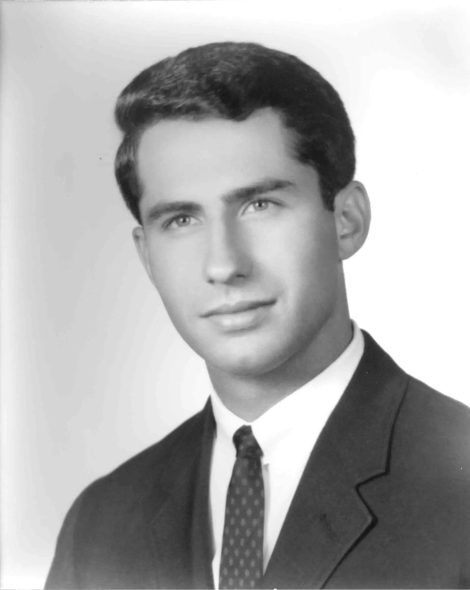 GeoffBrown82's tweet image. A huge thank you to Dr. Anthony Fauci for over 5 decades of service to the country at the National Institutes of Health. This is Dr. Fauci as a first year medical student in 1962. The nation owes you a debt of gratitude that can never be repaid.