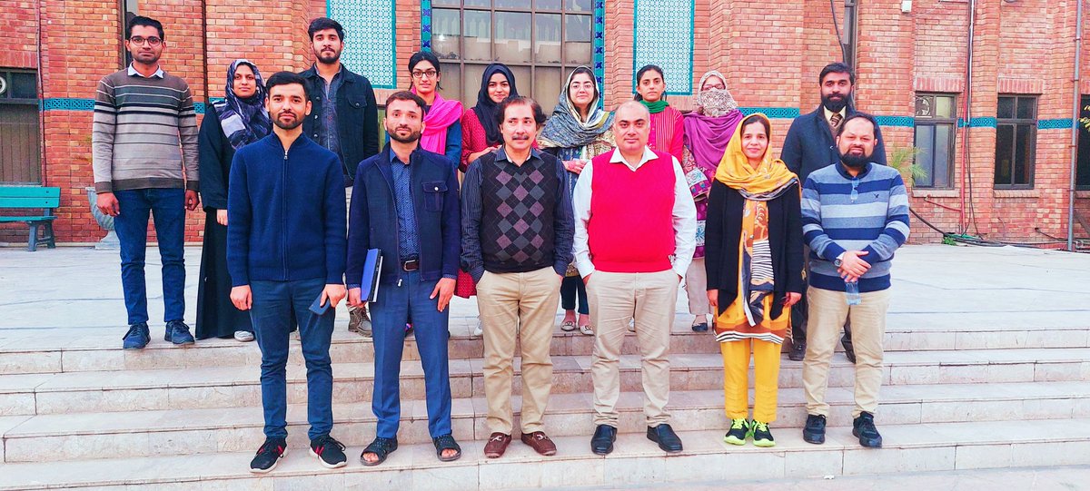 MathematicsFast's tweet photo. The ongoing seminar series of Fall 2022 semester on recent advancements in mathematics at FAST NU Lahore, has ended. The mathematics department hosted a weekly seminar series where prominent professors and Ph.D candidates gave talks on new developments in mathematics.#research https://t.co/joJWeJbsLz