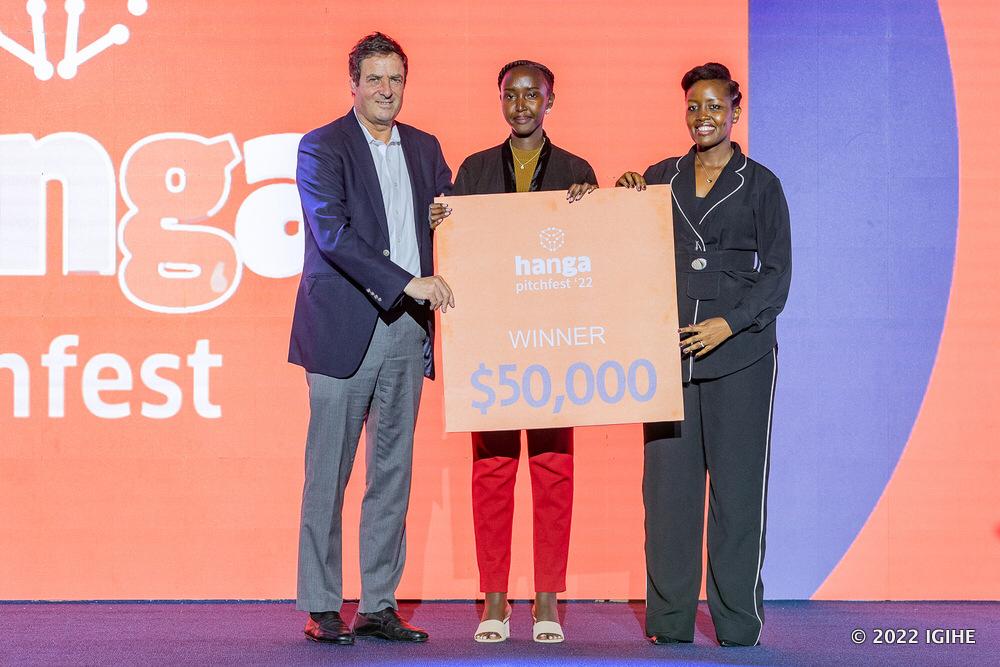RSSB_Rwanda's tweet photo. @RSSB_Rwanda is pleased to credit up to Rwf 10 million on the #EjoHeza accounts of the Top 3 #HangaPitchfest2022 finalists. Congratulations to:
@lifesten_health,
@payingtone,
@schoolnestEdu
#HangaUhige
#MemberFirst
#ASaferFuture https://t.co/JoCEY9ol6G