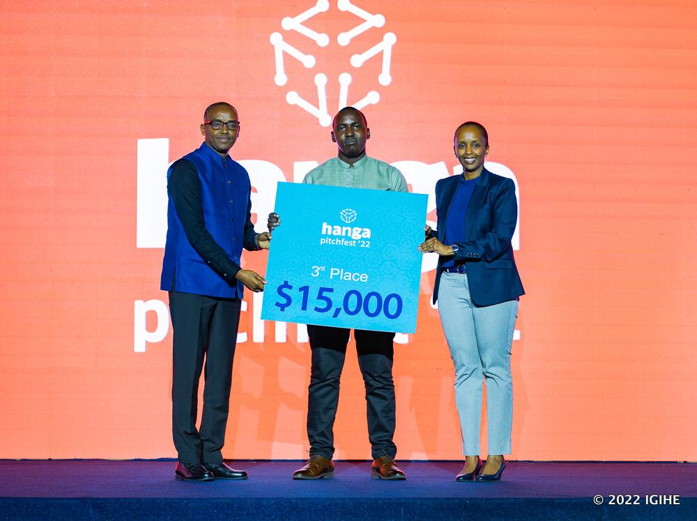 RSSB_Rwanda's tweet photo. @RSSB_Rwanda is pleased to credit up to Rwf 10 million on the #EjoHeza accounts of the Top 3 #HangaPitchfest2022 finalists. Congratulations to:
@lifesten_health,
@payingtone,
@schoolnestEdu
#HangaUhige
#MemberFirst
#ASaferFuture https://t.co/JoCEY9ol6G