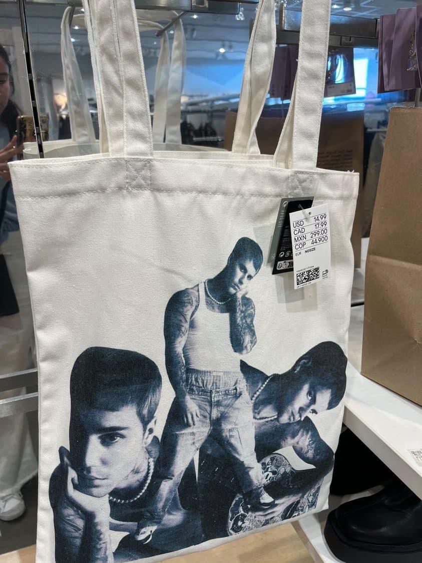 ibeliebersmx's tweet image. 🚨| NUEVA COLECCIÓN H&amp;amp;M

Una nueva colección está llegando a H&amp;amp;M aún no se sabe cuándo llegará a Latinoamérica.