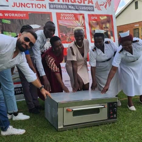 Endtoend3333's tweet photo. With love and much gratitude to Butabika Hospital and its recovering patients receiving occupational treatment.
@SoulFoundationU
#christmasatbutabika
#smilesformiles
#MentalHealthAwareness https://t.co/R7YCeJJipC