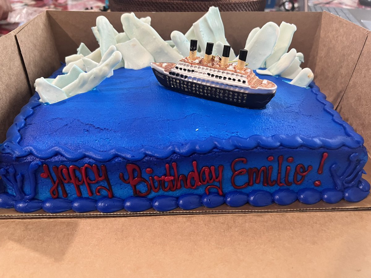 StringerMar's tweet photo. Thank you to the bakery department at #Waxahachie @HEB for this amazing #Titanic cake!! https://t.co/BVhsrfCklc