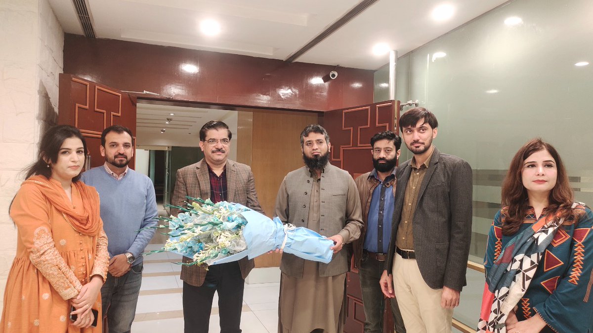 PTEVTACareers's tweet photo. In recognition of conducting historic Job Fair events across Punjab  @punjab_tevta  careers division arranged a graceful 𝒄𝒐𝒎𝒎𝒆𝒏𝒅𝒂𝒕𝒊𝒐𝒏 ceremony to pay tribute to efforts carried out by TEVTA placement officers. https://t.co/673DJUN06E