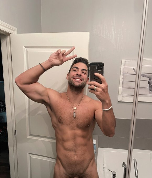 Keep smiling ❤️✌️ https://t.co/7daGjpxYO0