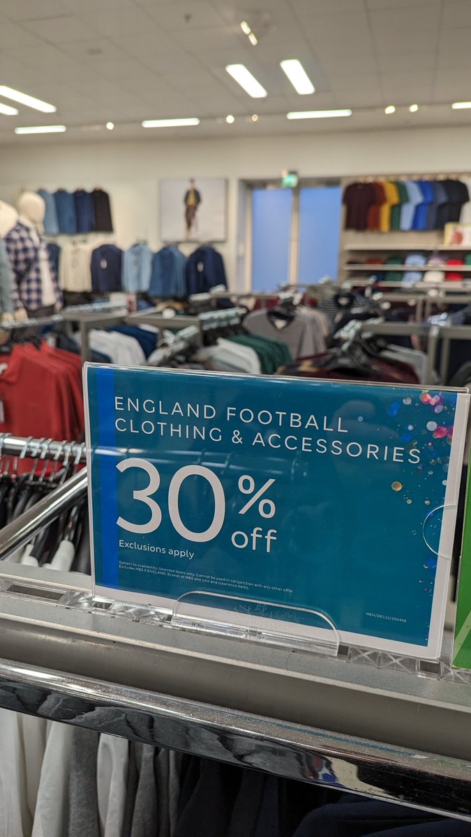 cesarbul's tweet photo. Looks like @marksandspencer have given up on @England before kick off against the French https://t.co/ybiG93Aydx