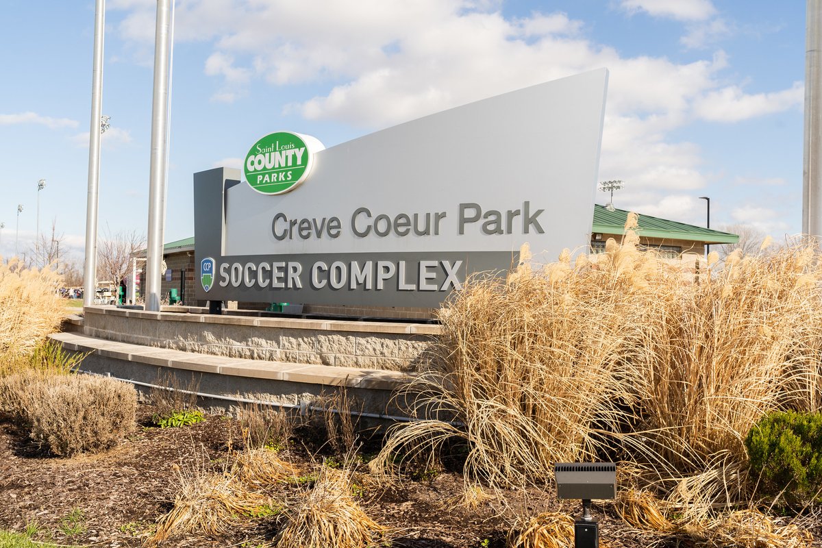 STLCounty's tweet photo. There's no doubt that St. Louis loves soccer. ⚽
Good luck to the teams playing this weekend in the @ECNLgirls Regional League at our Creve Coeur Park Soccer Complex (@CCParkSoccer)! Events like these are an excellent boost for businesses in the area. https://t.co/qVvyCAXVz1
