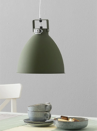 Lumitop_com's tweet photo. Très élégante, cette suspension de la marque JIELDE trouvera sans aucun doute sa place dans votre aménagement et se mariera parfaitement avec votre intérieur peu importe son style actuel. #jielde #jieldé #jieldelamp #madeinfrance #lumitop #industrialdesign #lampejielde https://t.co/hbeEQGgPxU