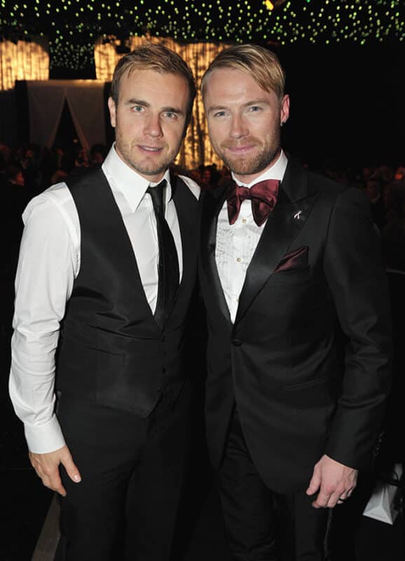 Garyismyhero's tweet photo. @GaryBarlow @takethat #challenge #👔 @GaryBarlow #NationalTieMonth #throwback #lookatus #flashback #friends #RonanK
https://t.co/udvA0VKMHu https://t.co/L7XaJkvriN