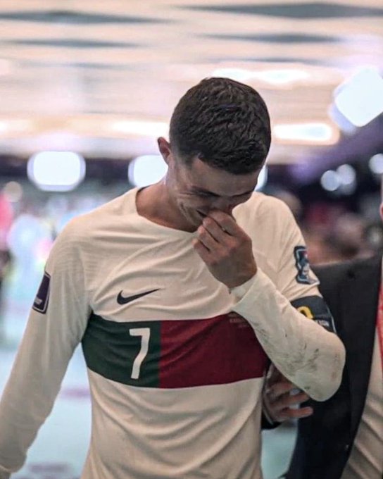 Cuando no sabes si est&aacute; riendo o llorando de tanto botox 💴 cristiano https://t.co/BS1HqJmu1L<a href="/tag/debateine"class="tags"><span>#debateine</span></a>