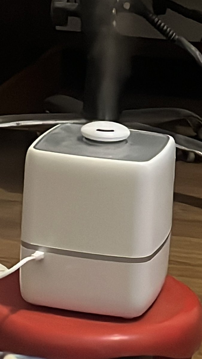 manishsuwal's tweet photo. @kunalb11 Humidifier during winter https://t.co/uLhnh9r2al