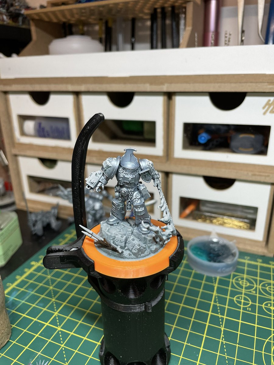 FINALLY. I now have Castellan Crowe. I don’t care if it takes till January or February to finish him. I will take my time with this bastard, and I will do him right #WarhammerCommunity #warhammer40k #miniaturepainting #minipainting #greyknights #paintingtoperfection